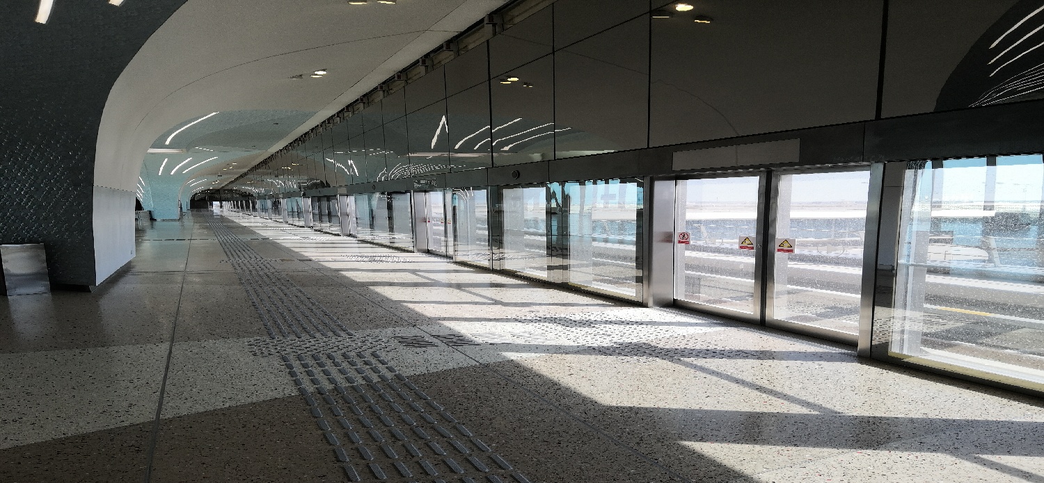 多哈地铁屏蔽门